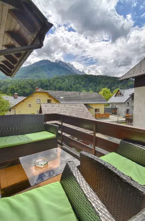 Apartments and Rooms Banić Отели в г. Jesenice