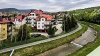 Nad Potokiem, Sun & Snow فنادق في Krynica Zdroj