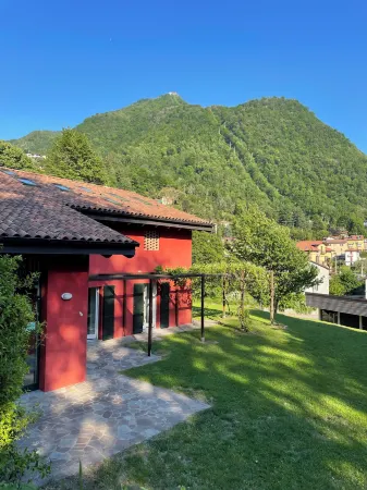 Ostello Casa Rossa Отели рядом с достопримечательностью «Laveno Mombello Lago»