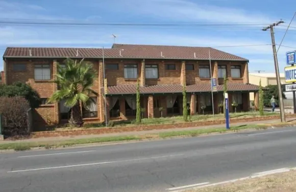 普拉卡汽車旅館