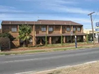 Pooraka Motor Inn Hotels in Kilburn