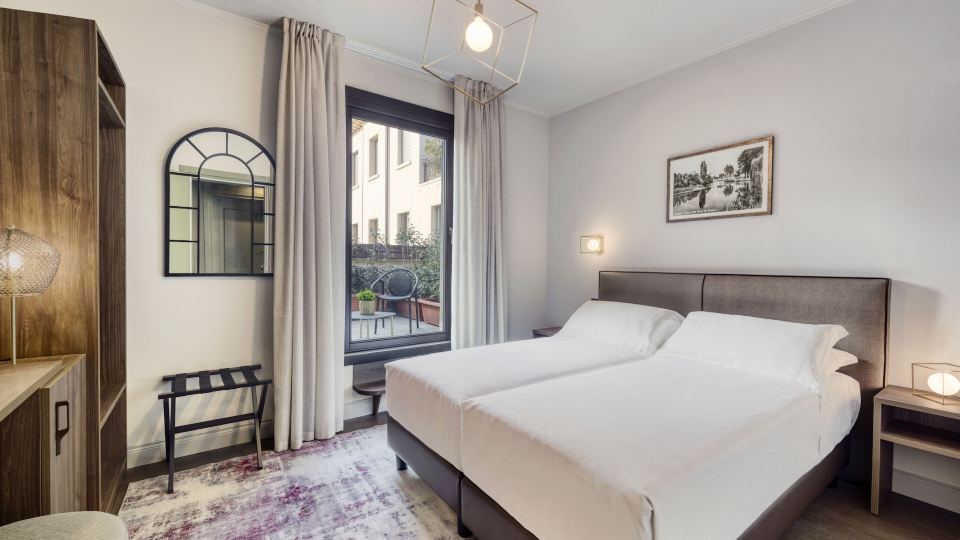Porta Altinia Suites