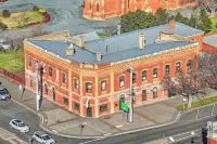 Ark Apartments Hotels near TwistED Science - Echuca