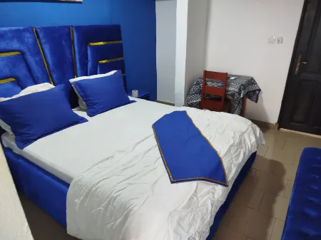 Hotel Famigni Отели в г. Дуала