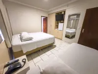Botelho Hotel Hôtels à : Arapongas