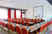 Avian Court Hotel - 4-Star