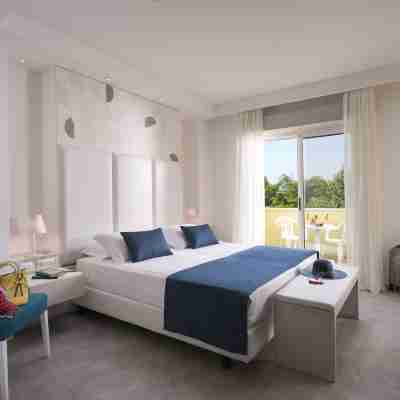 Astoria Suite Hotel Rooms