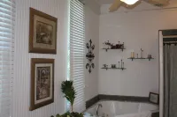 McFarlin House B&B Hotels in Quincy