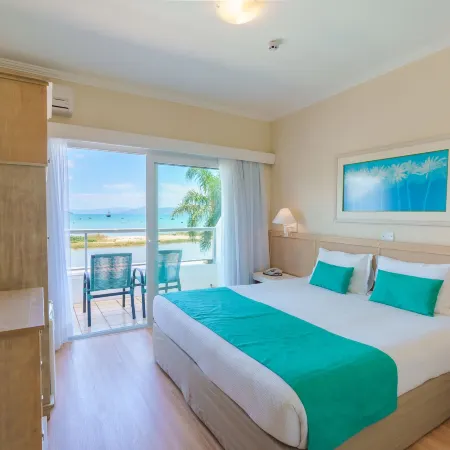 Costa Norte Ponta Das Canas Hotel