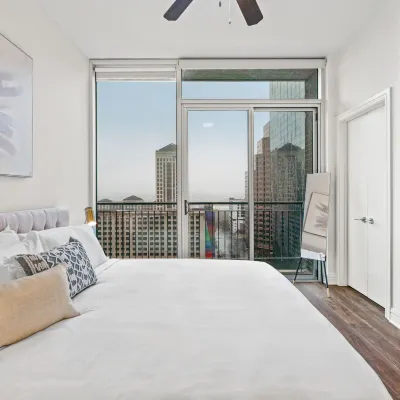 Kasa Lady Bird Lake Austin Hotels near Congress Avenue