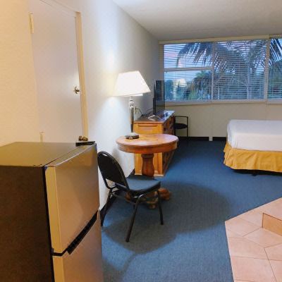 Deluxe Queen Room Miami Gardens Inn & Suites Promo Code