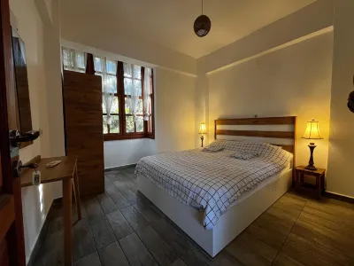 Kuyu Beergarden Hostel