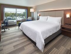 Holiday Inn Express & Suites DORAL - MIAMI by IHG