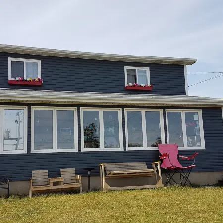 Whale Cove Inn