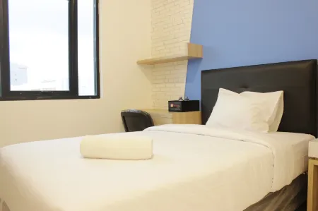 Zest Studio Semi Apartment at the Lodge Paskal Near Binus University Отели рядом со станцией Bandung Train Station