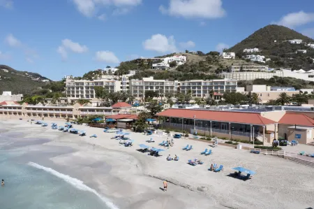 Oceans at Divi Little Bay Отели рядом с достопримечательностью «Dawn Beach»