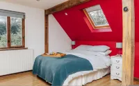Redwood Retreat Hotels near National Trust - Cliveden