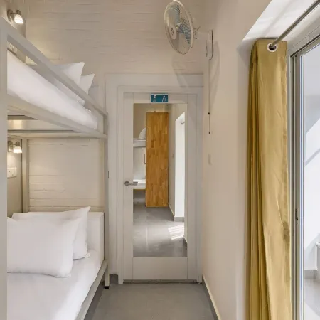 Bedzzz Varanasi by Leisure Hotels, 1 Km from Dashwasamedh Ghat