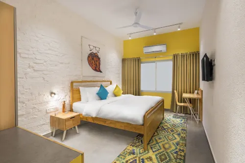 Bedzzz Varanasi by Leisure Hotels, 1 Km from Dashwasamedh Ghat - Airport Shuttle