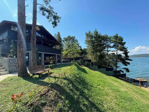 Villa Iskar Lake Residence