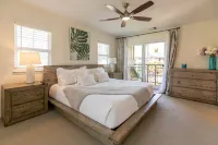 Hilton Pool Pass Included - Stylish Villa