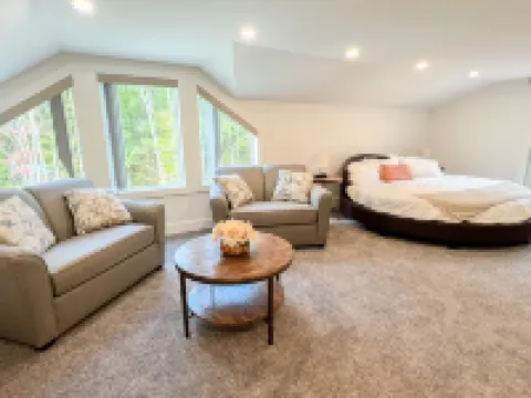 Four Seasons for Fun Hotels in Paupack Township