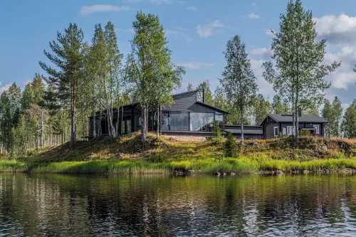Exclusive Villa Wikkelä Ranua with Sauna & Jacuzzi Hotels in Ranua