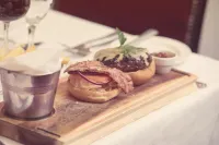 Devon Inn Hotel - Desayuno