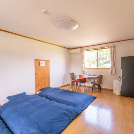 Share Creative&Bed Adonoan