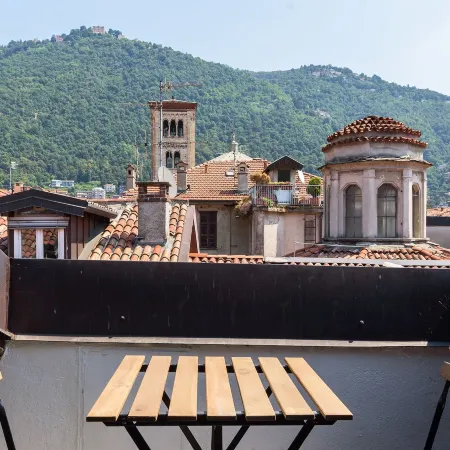 Palazzo Del Pero Luxury Attic - Bymyhomeincomo