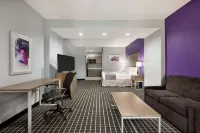 Days Inn by Wyndham Odessa - familiares
