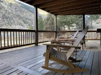 Rocky Mountain Lakefront Home close to Denver