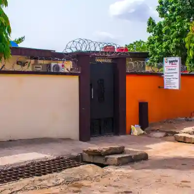 Esporta Suites - Agindingbi Hotel Exterior