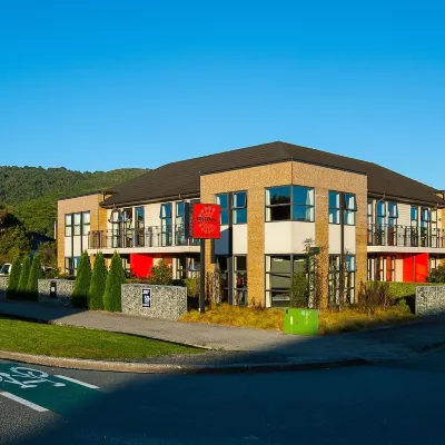 Coleraine Suites & Apartments Hotels near Greymouth Station