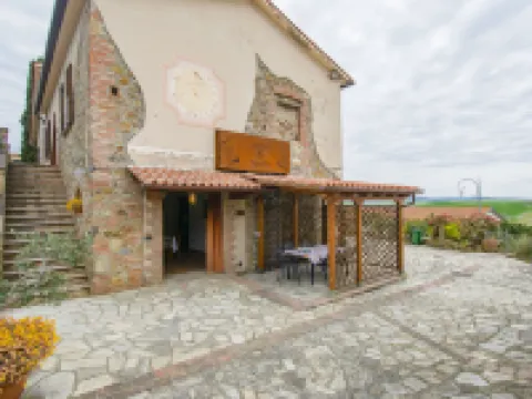 Verde Hotels in Lajatico