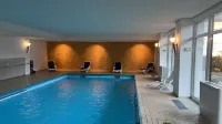 Gemütliche Fewo in Schönwald: Balkon, Pool, Sauna Hotels in Schonwald