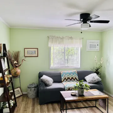 Puakenikeni Hilo Hale