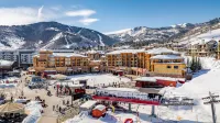 Unequalled Ski in Out, Next to Gondola, Sundial 1BR, Pool, Hot tub, Condo Nast Winner C305