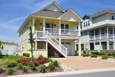 Private Pool and Hot Tub - Beautiful Beach House Escape Отели в г. Карритак