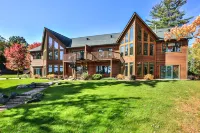 Private Docks and Stunning Lake Views - Spectacular Retreat