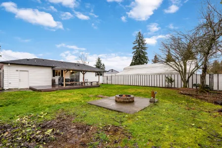 Abundant Apple Tree and Relaxing Getaway - Charming Oasis