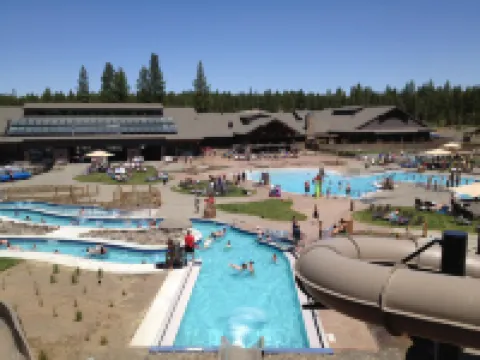 Charming Studio with Fireplace and Kitchenette - Cozy Retreat