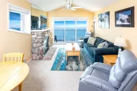 Whale Watching and Cozy Gas Fireplace - Stunning Romantic Loft