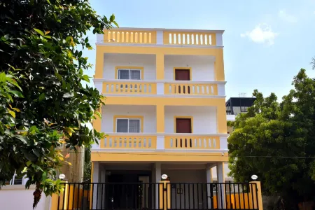 Le Premier Inn -with Swimming Pool