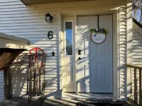 Direct Access to Recreation Path and Fireplace - Inviting Modern Retreat 사코 리버 파밀리 캠핑 주변 호텔