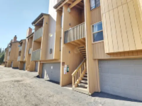 Cozy Mountain Getaway with Balcony and Rustic Kitchen - Inviting Retreat