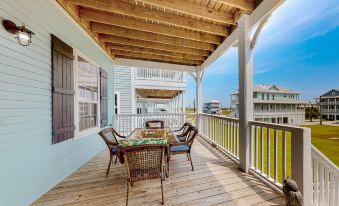 The Conch Casa House in Galveston - 0226n12000kk3c7gb67D7 R 339 206 R5 D