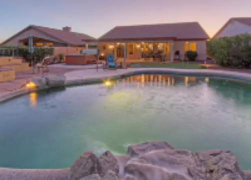 Beautiful Retreat with Lagoon Pool and Golfing Oasis - Exquisite Escape