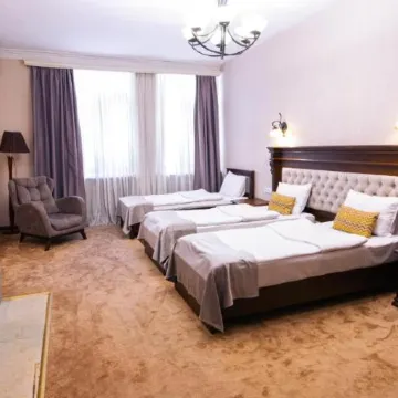 Hotel Imperial House Отели рядом с достопримечательностью «Jumah Mosque»