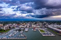 Lakeview Escape with Inground Pool and Gym - Charming Nostalgic Retreat